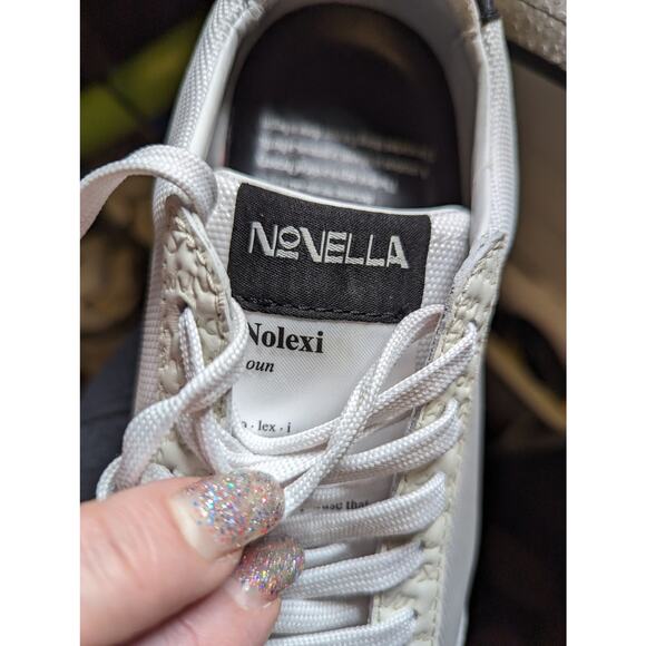 Novella Love Poem Tennis Shoes Ch O1 V 01 #322 New Limited Edition W 8.5 M 7 - Picture 7 of 11